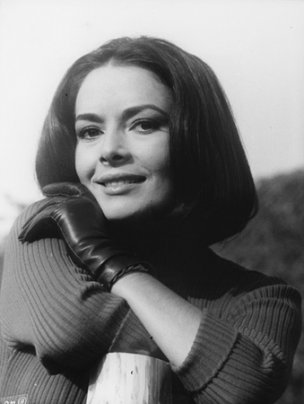 Karin Dor