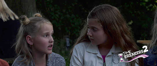 Leni Evers, Larissa Felber (v.l.n.r.) in "Timebreakers und die rätselhaften Grabzeichen" (2018) "Timebreakers und die rätselhaften Grabzeichen"; Quelle: Dreamfactory, DIF, © Fun & Joy Media