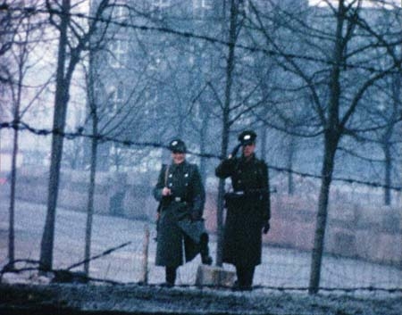 Bis an DIE GRENZE - Der private Blick auf die Mauer