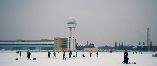 "Zentralflughafen THF", Quelle: Piffl Medien, DIF, © Juan Sarmiento