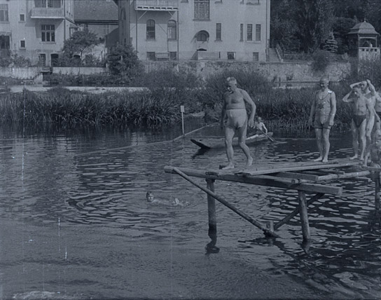 Screenshot aus "Im Freibad an der Lahn" (192?)