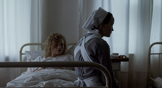 Luisa-Céline Gaffron, Ada Philine Stappenbeck (v.l.n.r.) in "Der Quell" (2019); Quelle: Filmfestival Max Ophüls Preis 2020