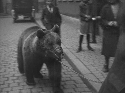 "Fliegende Händler in Frankfurt am Main" (1932); Quelle: DFF, © Sünke Michel