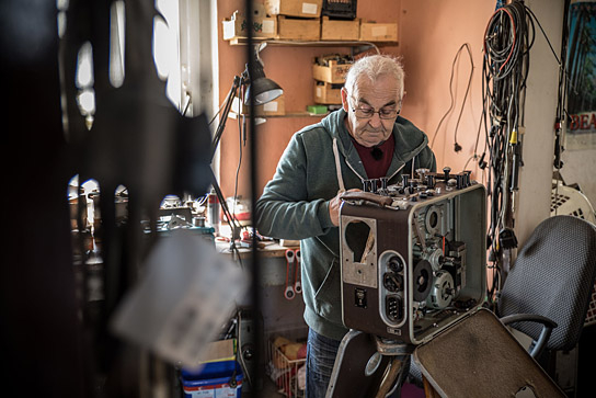 Helmut Göldner in "Kinomann - Von einem der einfach weiter macht" (2020); Quelle: Kippelsteiner Filme, DFF, © Kippelsteiner Filme