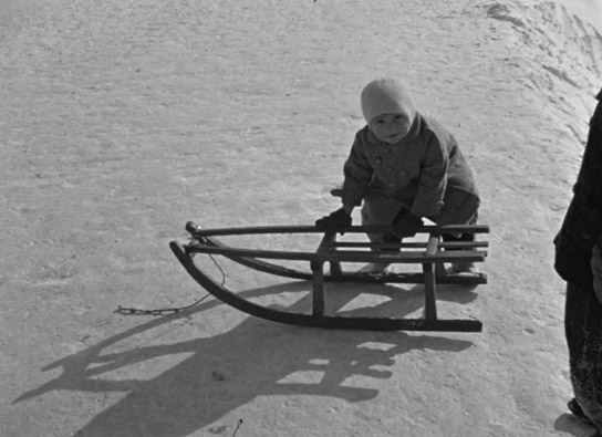 Screenshot aus "Privatfilm Familie Schnabel ca. 1938" (1938?); Quelle: SLUB Dresden, © SLUB Dresden, Filmverband Sachsen (Dresden), Hirsch Film (Dresden)