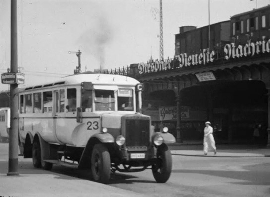 Screenshot aus "Privatfilm Familie Schnabel ca. 1936" (1936?); Quelle: SLUB Dresden, © SLUB Dresden, Filmverband Sachsen (Dresden), Hirsch Film (Dresden)