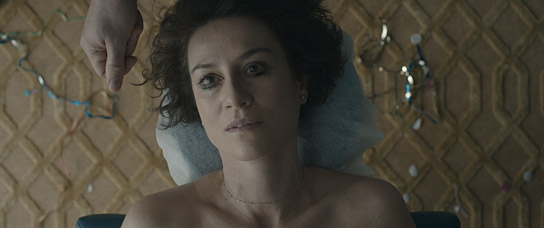 Maja Ostaszewska in "Der Masseur" (2020)