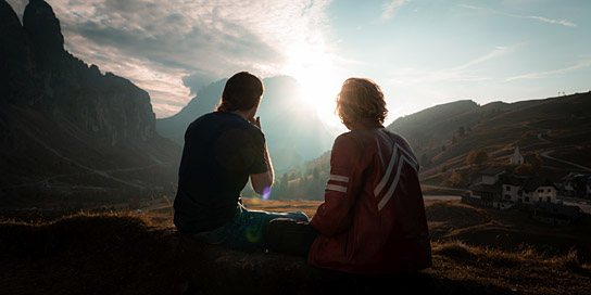 Leonard Scheicher, Johannes Nussbaum (v.l.n.r.) in "Hannes" (2020); Quelle: Studiocanal, DFF, © Studiocanal GmbH, Luis Zeno Kuhn