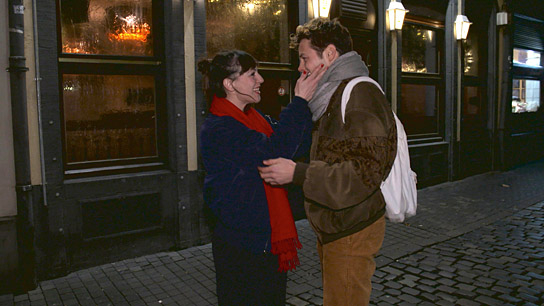 Oona von Maydell, Tim-Fabian Hoffmann (v.l.n.r.) in "Lichter der Stadt" (2020)