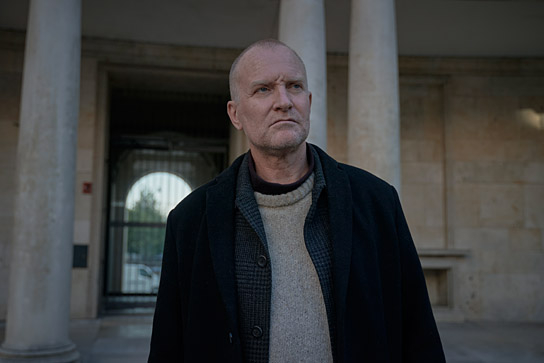 Ulrich Thomsen in "Erwartung - Der Marco-Effekt" (2021); Quelle: Koch Films, DFF, © Koch Films