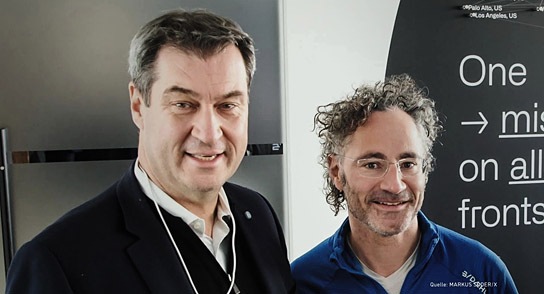 Markus Söder, Alex Karp (v.l.n.r.) ("Watching You - Die Welt von Palantir und Alex Karp", 2024)