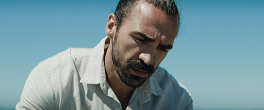 Blerim Destani in "Das Meer ist der Himmel" (2024)