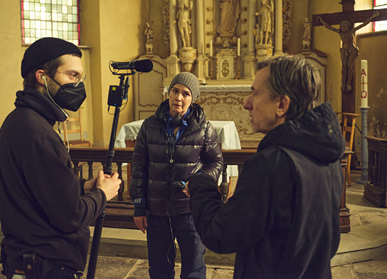 Gabriel Ohresser, Désirée Nosbusch, Tim Roth (v.l.n.r.) bei den Dreharbeiten zu "Poison - Eine Liebesgeschichte" (2024)