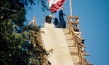 Walter Steiner (rechts) in "Die große Ekstase des Bildschnitzers Steiner (Ski-Flugschanze Planica)" (1974)