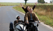 Liv Lisa Fries (links), Lisa Hrdina (hinten auf Motorrad), Johannes Hegemann (vorne auf Motorrad) in "In Liebe, Eure Hilde" (2024)