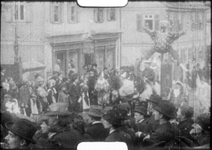 Screenshot aus "Karnevalszug" (1905); Quelle: DFF