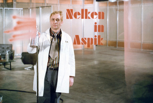 Armin Mueller-Stahl in "Nelken in Aspik" (1976)