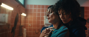 Anne Ratte-Polle, Haley Louise Jones (v.l.n.r.) in "Blindgänger" (2024) Anne Ratte-Polle, Haley Louise Jones (v.l.n.r.) in "Blindgänger" (2024)